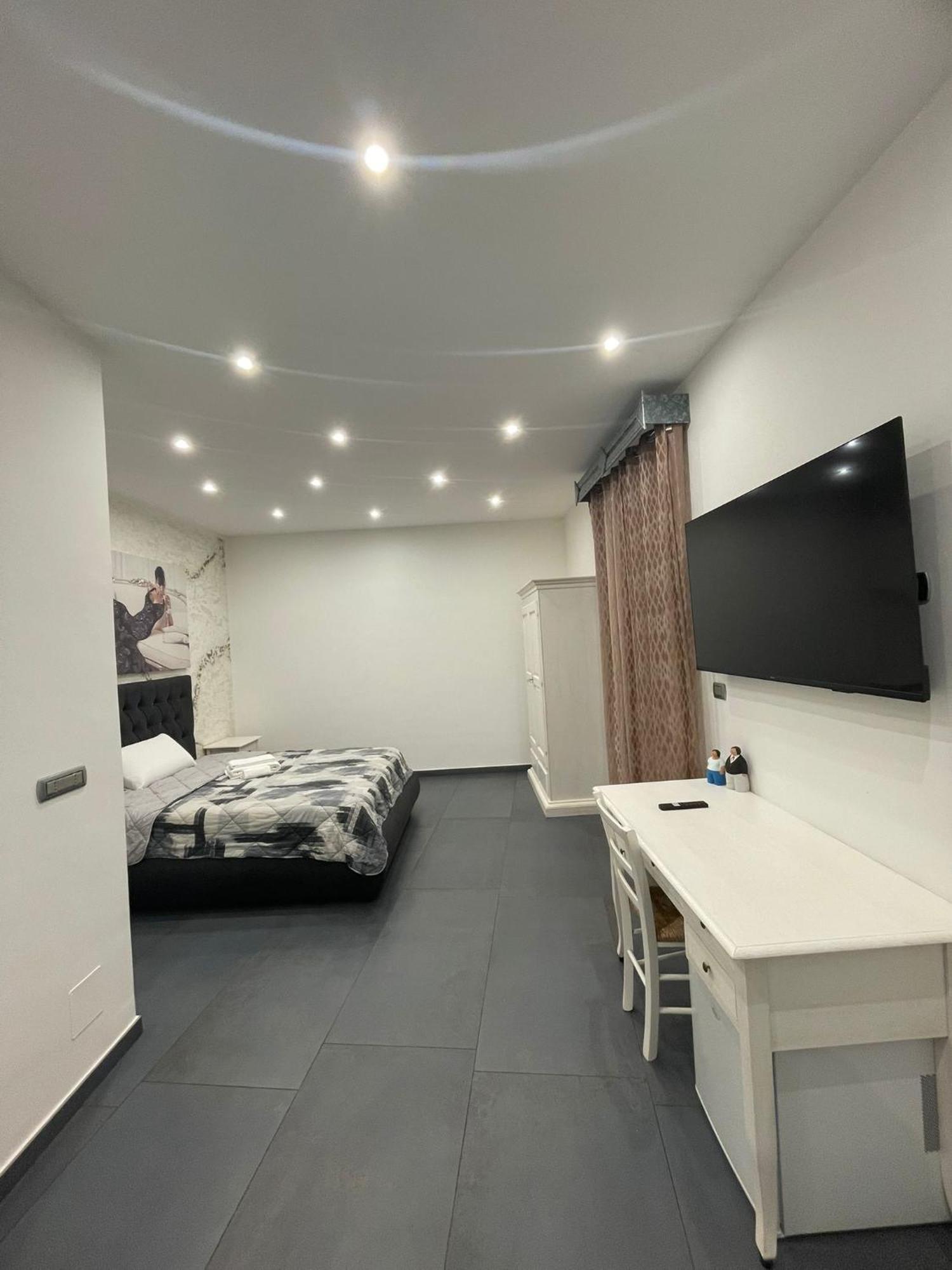 Apartamento Li Cumpari Salentini Lecce Exterior foto